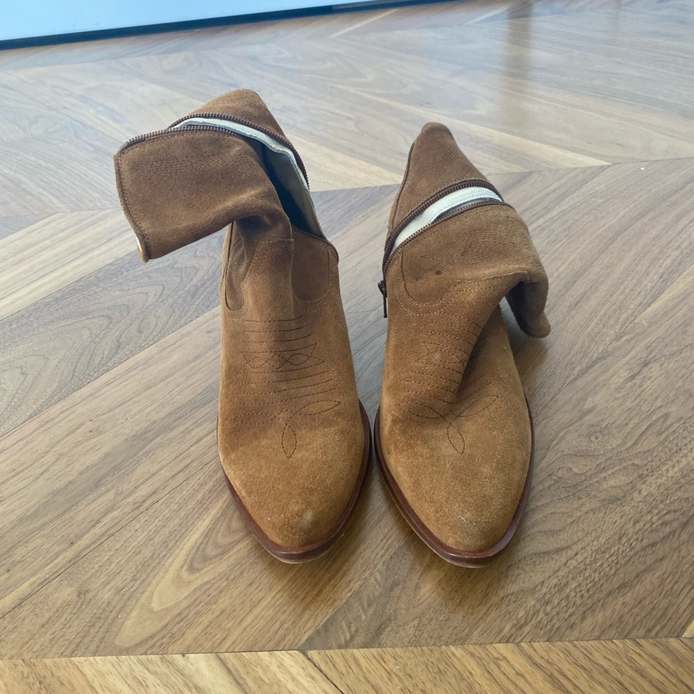 Leather western boot